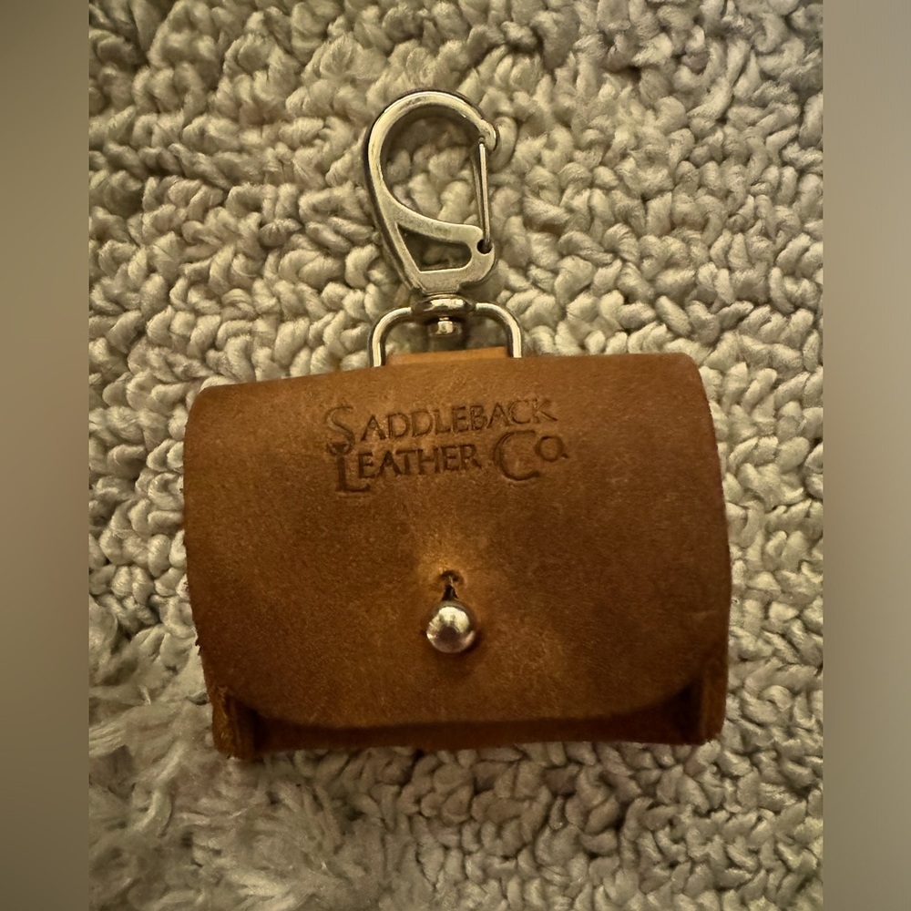 Saddleback Leather Co *Leather AirPods Pro Case*